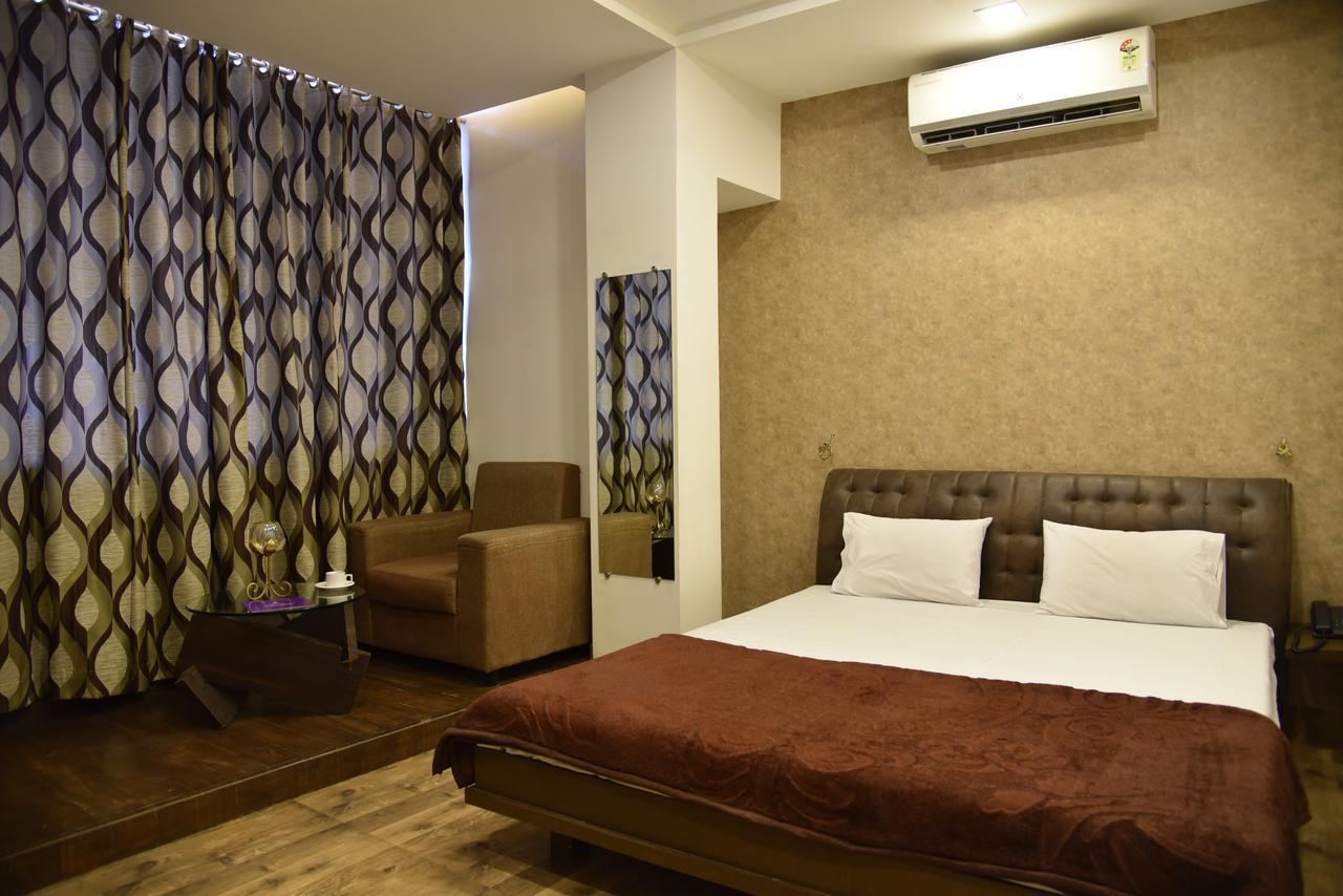Hotel Alankar Aurangābād Extérieur photo